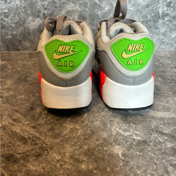 Nike Kids Air Max 90 Sneakers - Picture 3 of 8